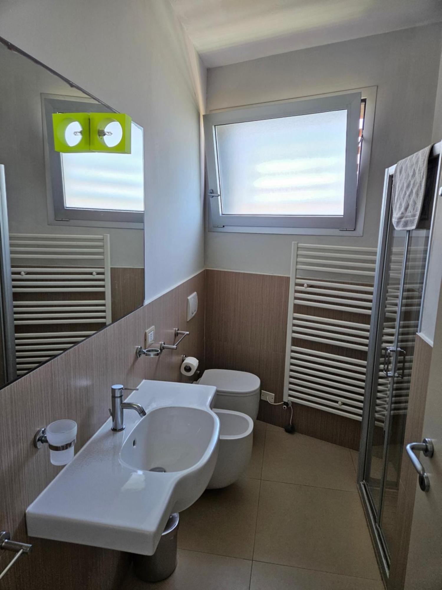 רימיני Residence Delfina מראה חיצוני תמונה