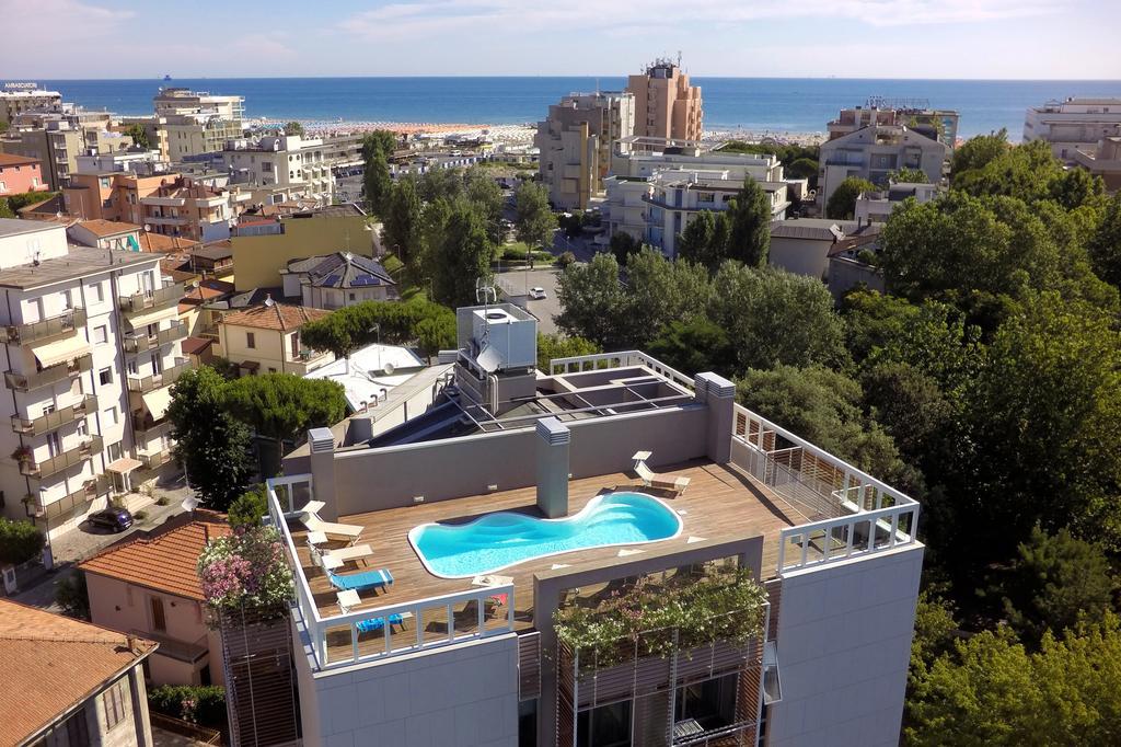 רימיני Residence Delfina מראה חיצוני תמונה