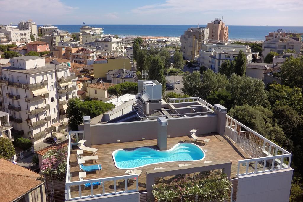 רימיני Residence Delfina מראה חיצוני תמונה